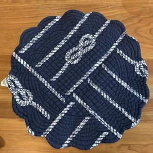 Circular reversible nautical placemats